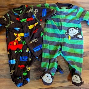Set of 2 newborn fleece sleepers